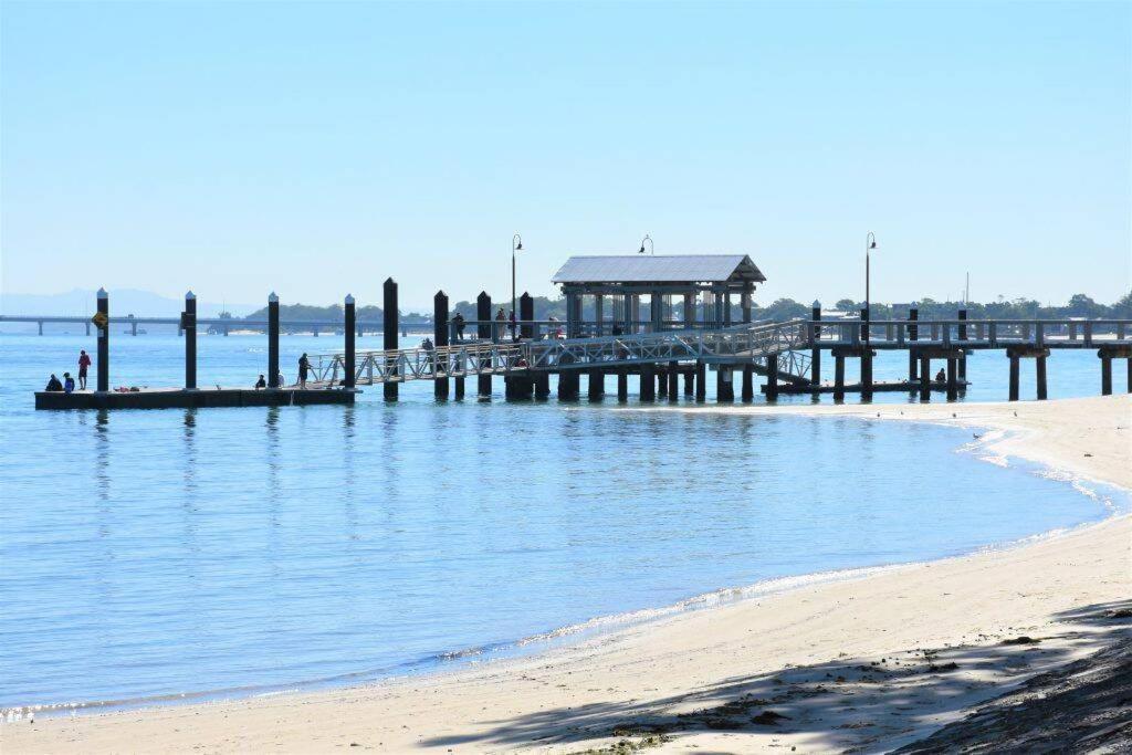 Crystal Waters-2 Bed, 2 Bathroom, Beachfront Unit!